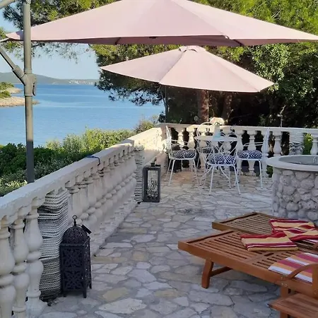 Holiday home Holiday Utula Veliki Drvenik